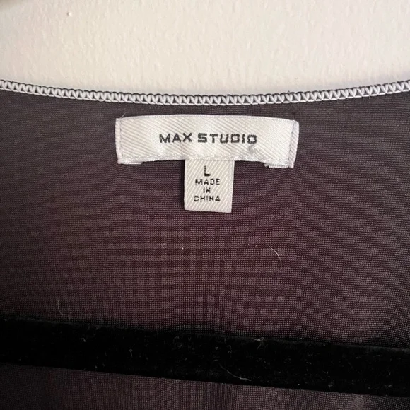 Blue and Black Floral Tiered Dress - Picture 2 of 3